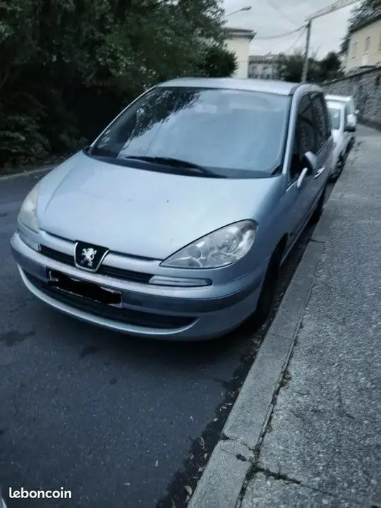 Peugeot 807