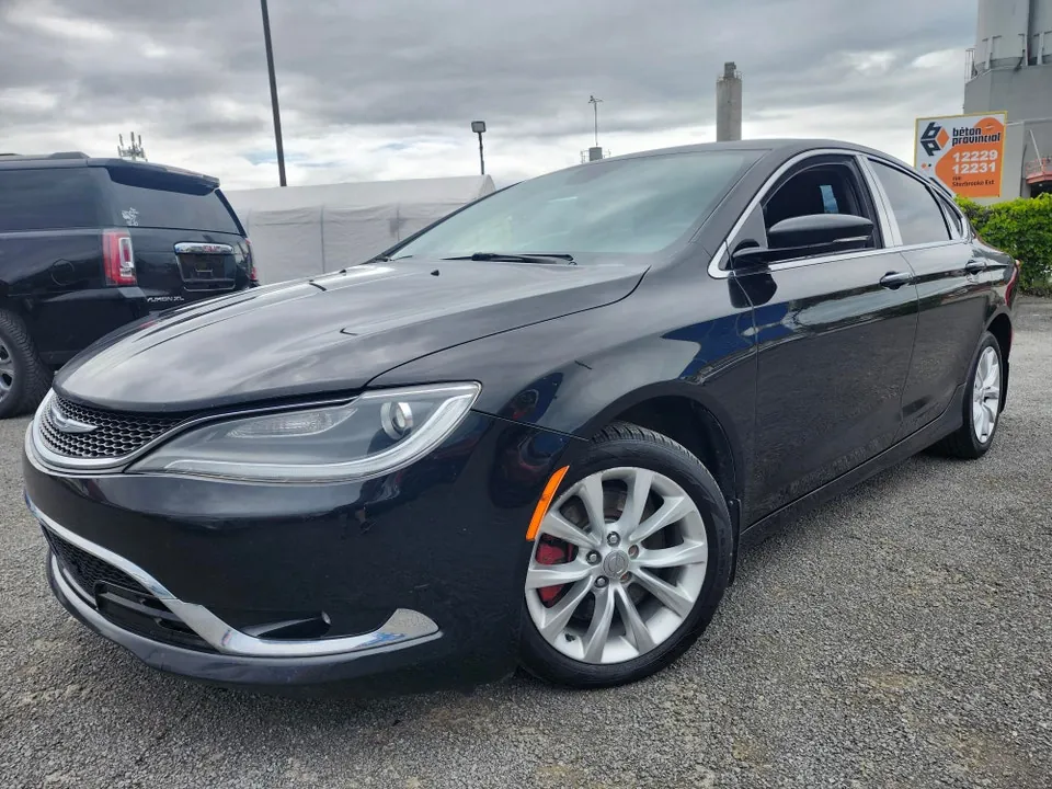 Chrysler 200