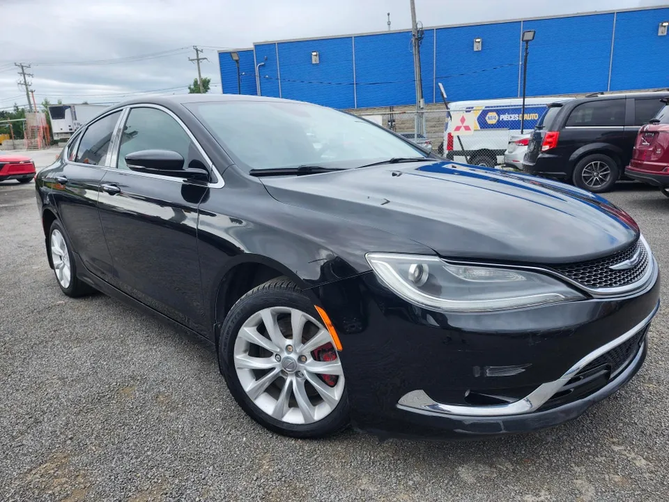 Chrysler 200 2015 photo 2