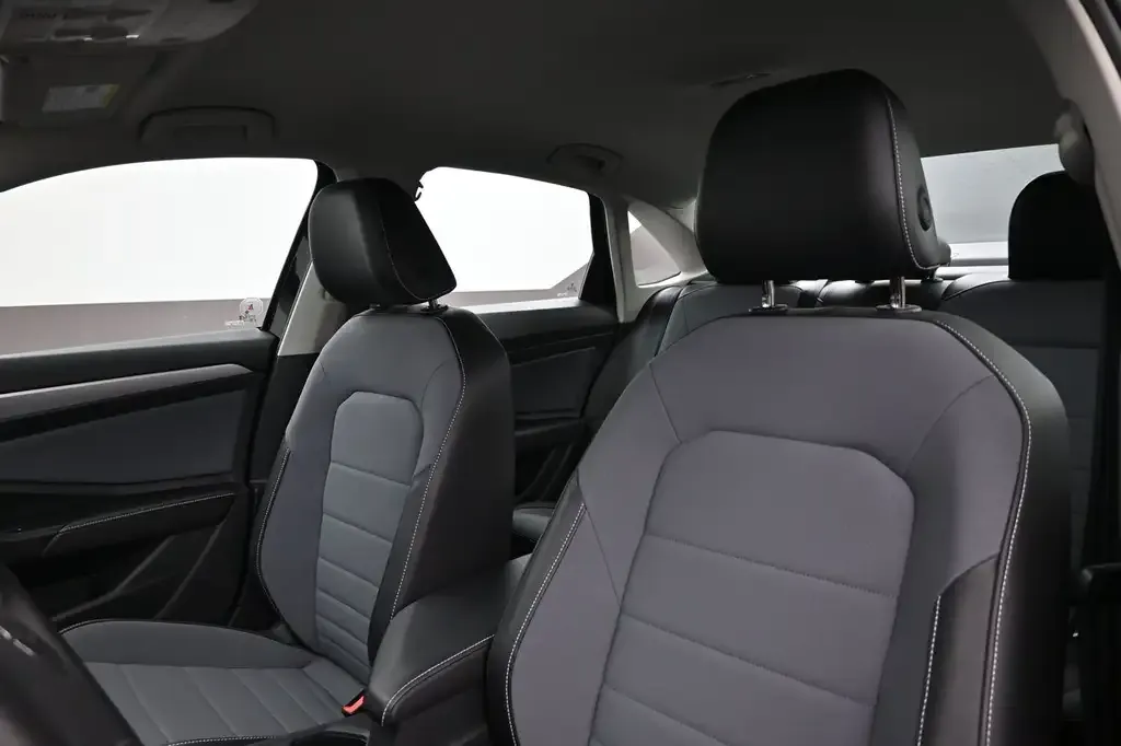 Volkswagen Jetta 2026 photo 4