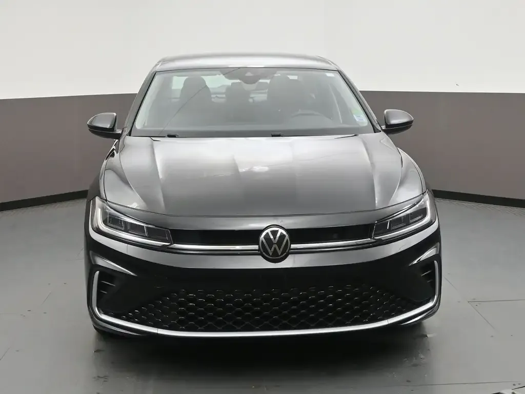 Volkswagen Jetta 2026 photo 2