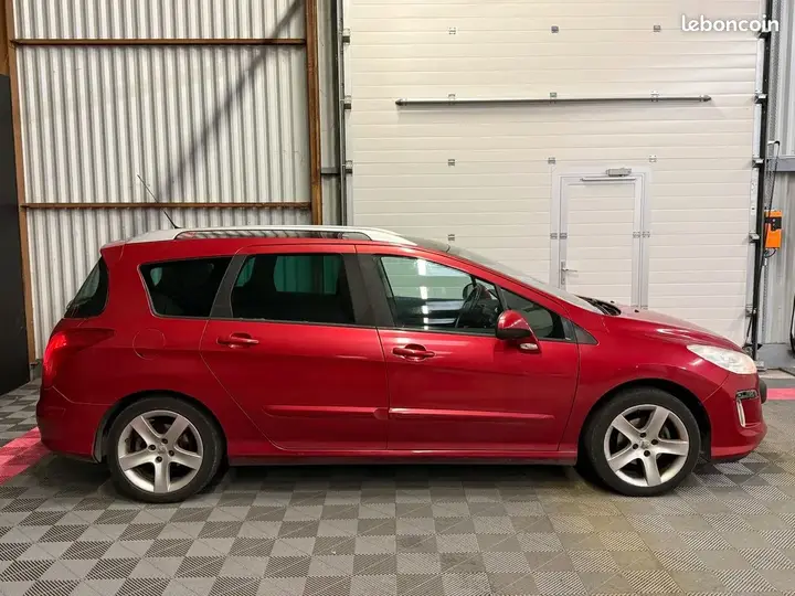 Peugeot 308 2011 photo 4