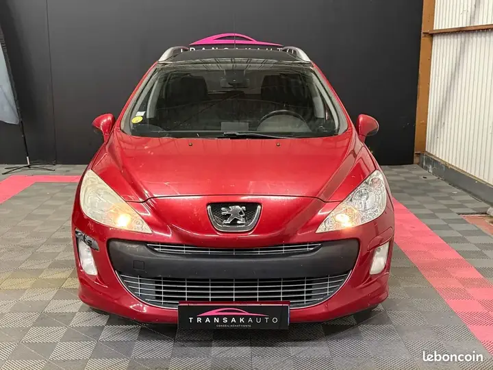 Peugeot 308 2011 photo 2