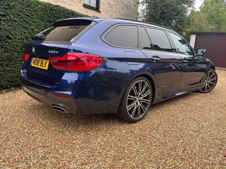 BMW 5 Series 2018 photo 2