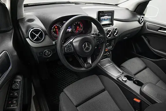 Mercedes-Benz B200 2016 photo 4