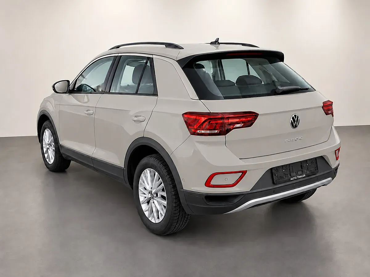 Volkswagen T-Roc 2023 photo 3