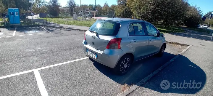 Toyota Yaris 2006 photo 3