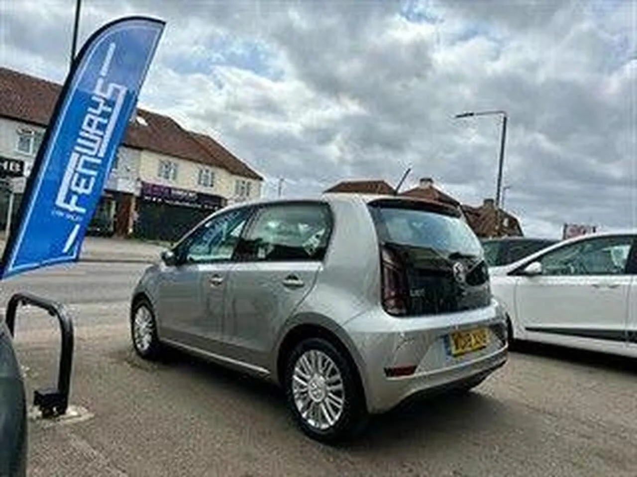 Volkswagen Up 2018 photo 5