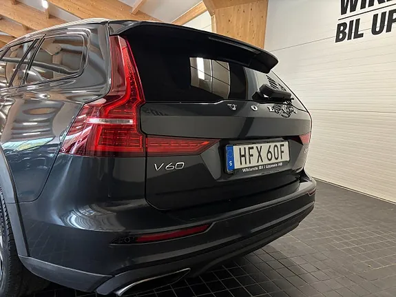Volvo V60 Cross Country 2019 photo 3