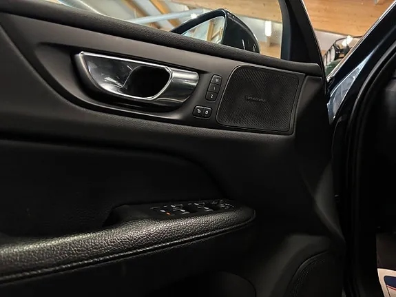 Volvo V60 Cross Country 2019 photo 4