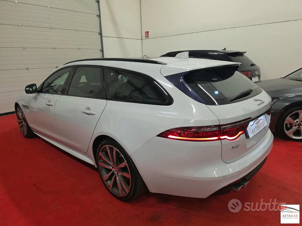 Jaguar Xf 2018 photo 4
