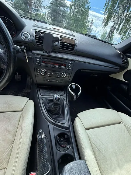BMW 116D 2010 photo 3