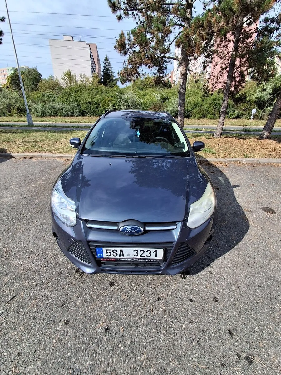 Ford Focus 2011 photo 3