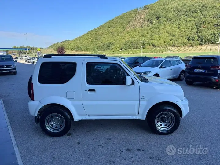 Suzuki Jimny 2013 photo 4