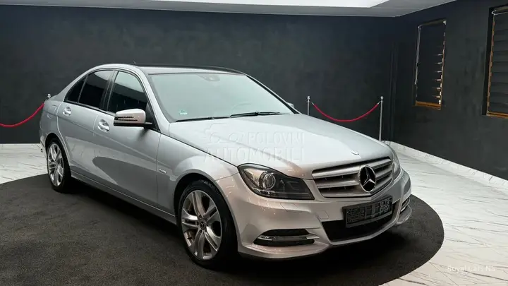 Mercedes-Benz C200 2011 photo 3