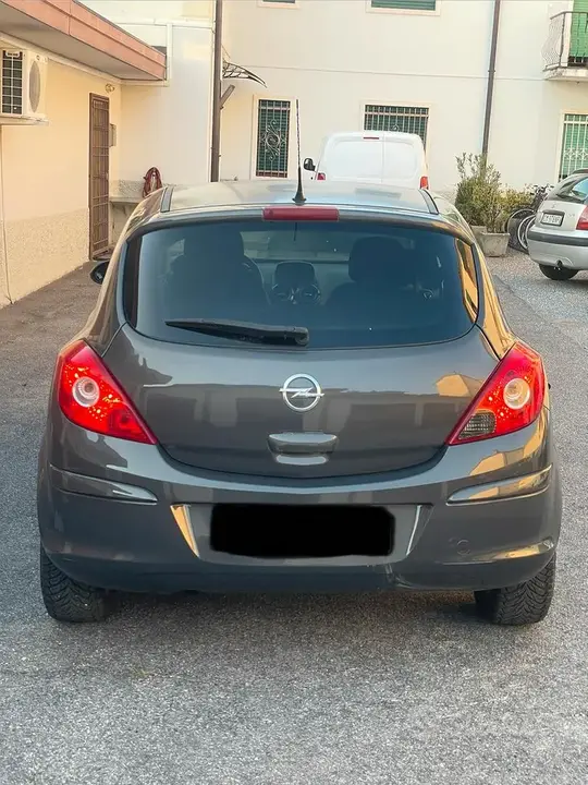 Opel Corsa 2013 photo 2