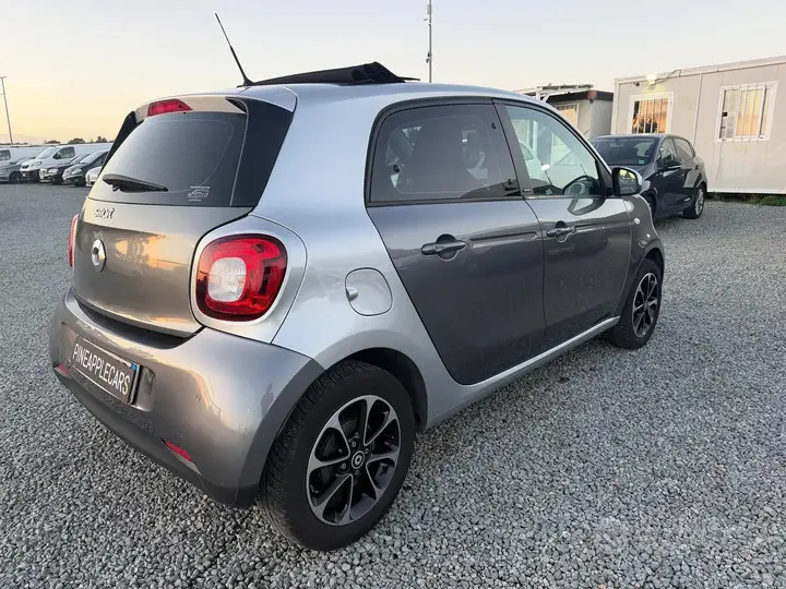 Smart Forfour 2014 photo 2
