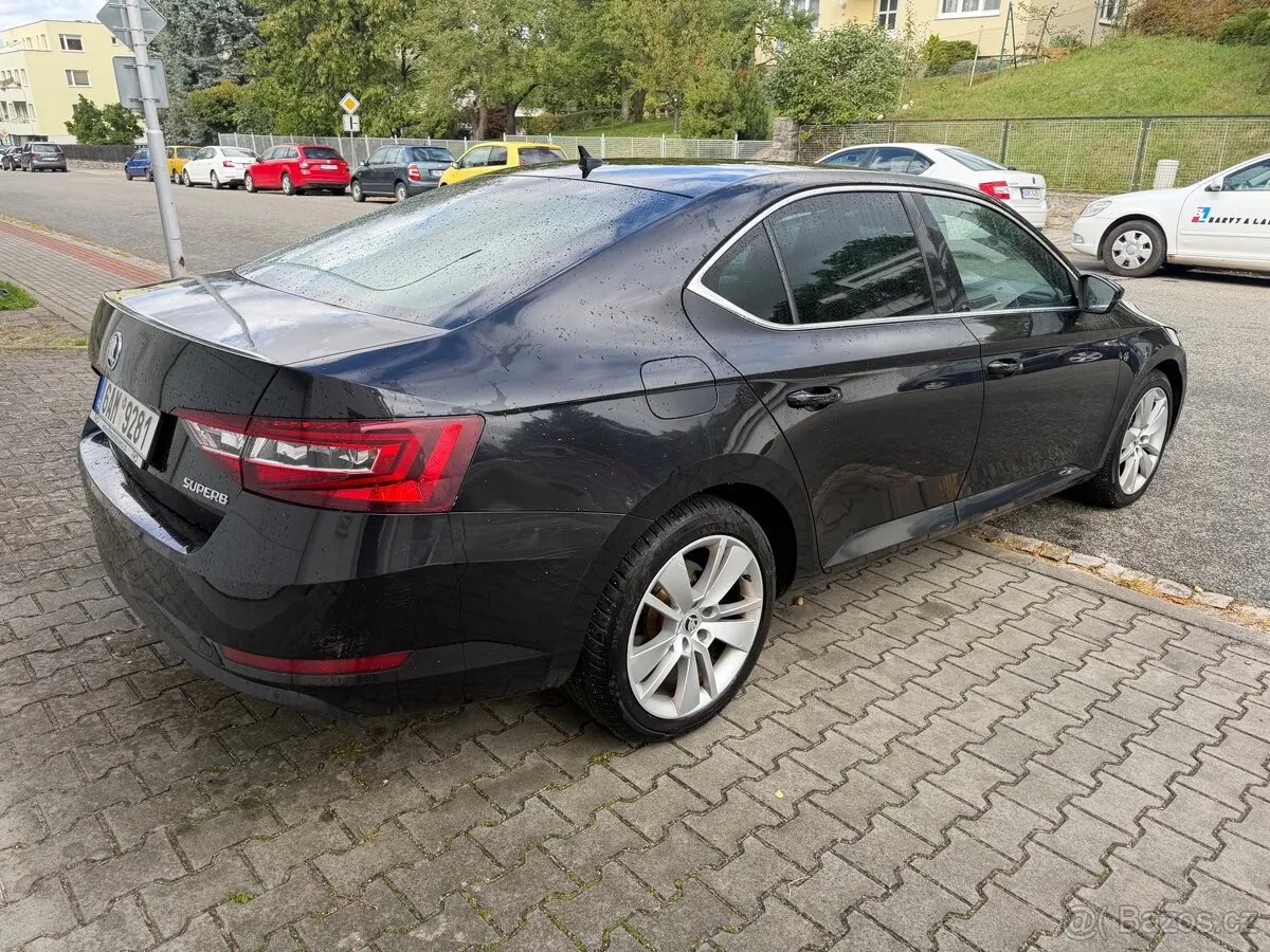 Skoda Superb 2017 photo 4