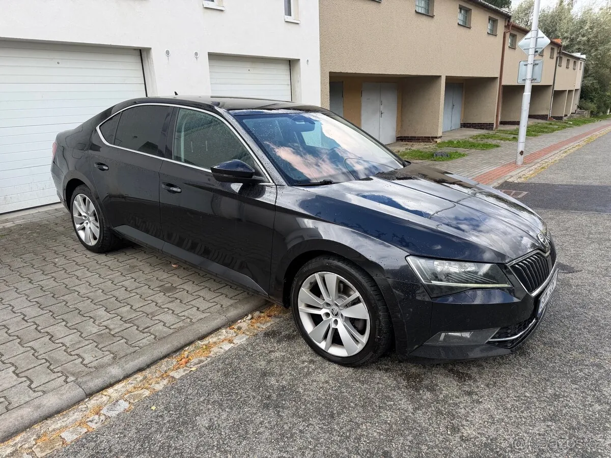 Skoda Superb 2017 photo 5