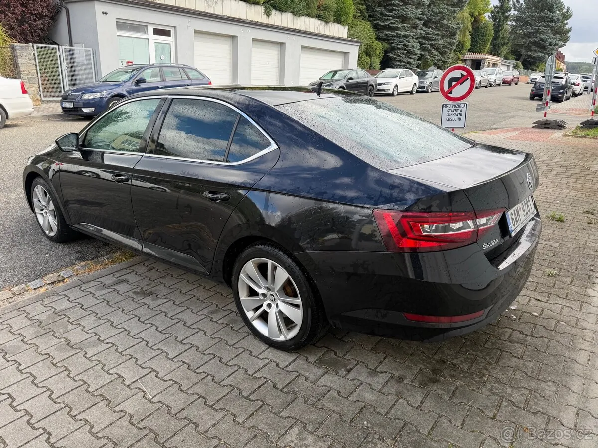 Skoda Superb 2017 photo 3