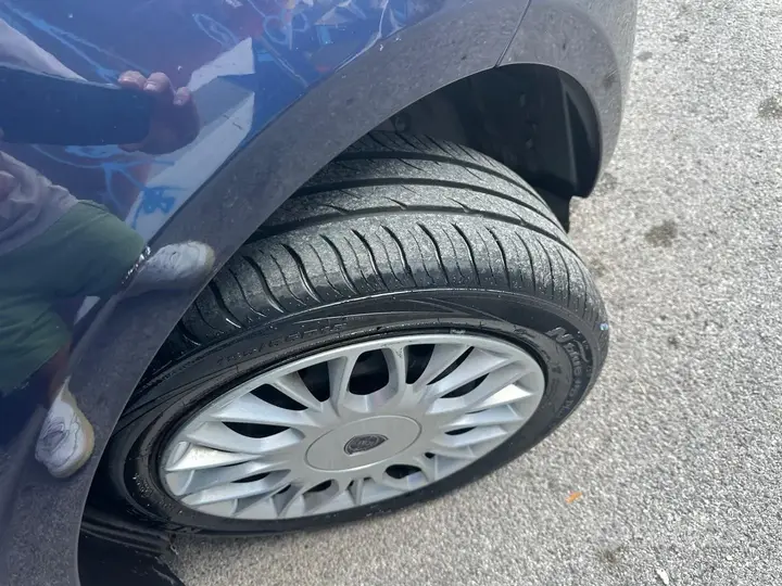 Lancia Ypsilon 2017 photo 2