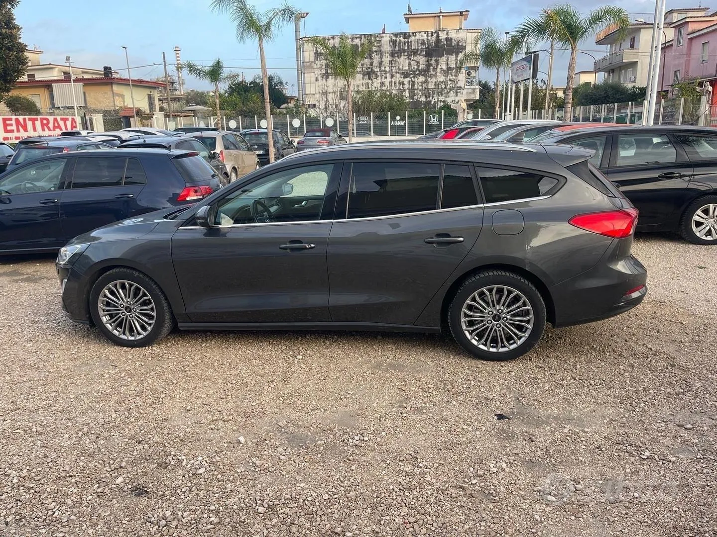 Ford Focus 2018 photo 2