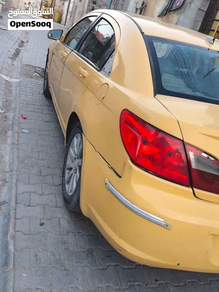 Chrysler 200S 2010 photo 2