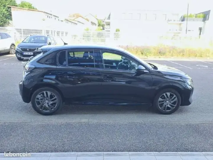 Peugeot 208 2022 photo 4