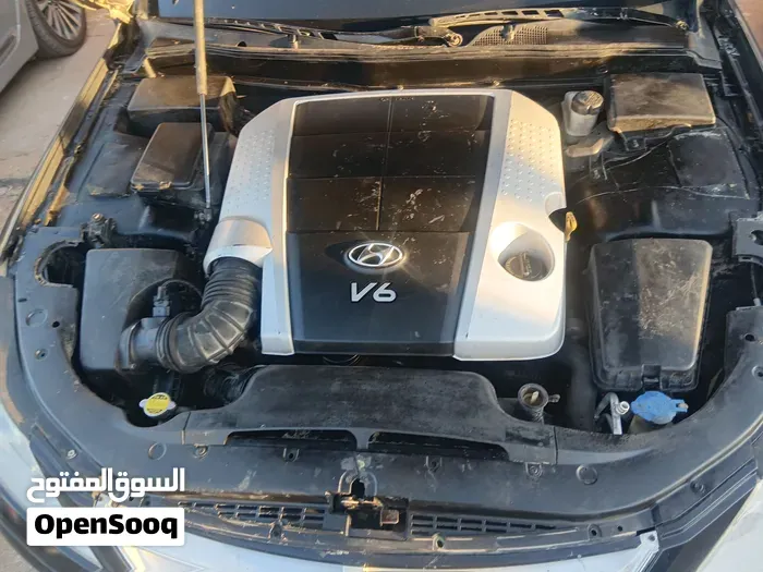 Hyundai Genesis 2010 photo 2