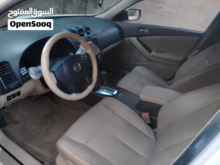 Nissan Altima 2011 photo 3
