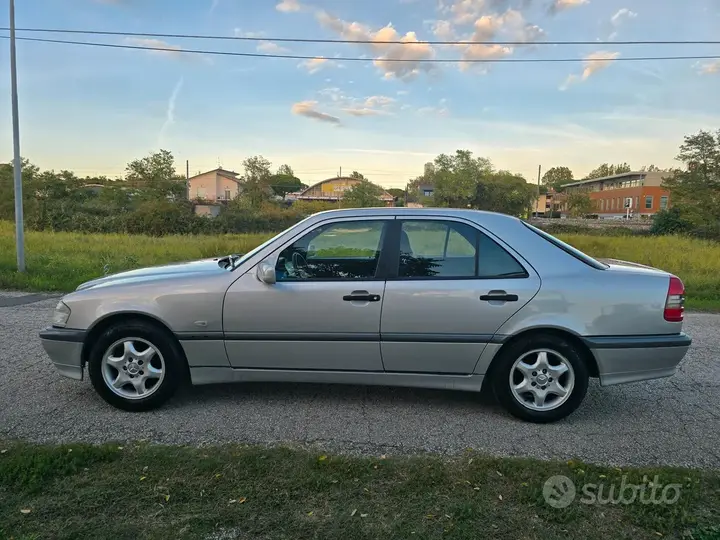 Mercedes-Benz C180 1998 photo 4