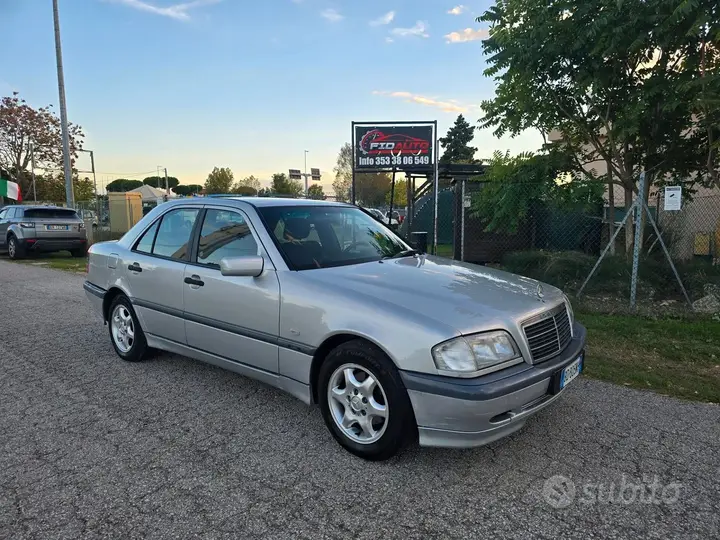 Mercedes-Benz C180 1998 photo 2