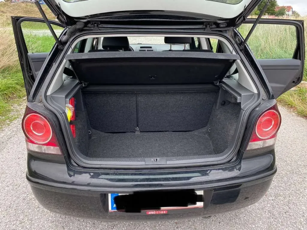 Volkswagen Polo 2006 photo 3