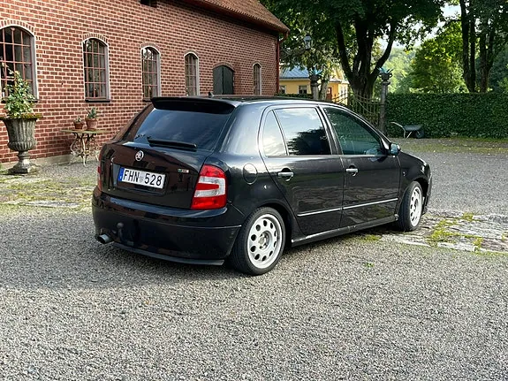 Skoda Fabia 2007 photo 2