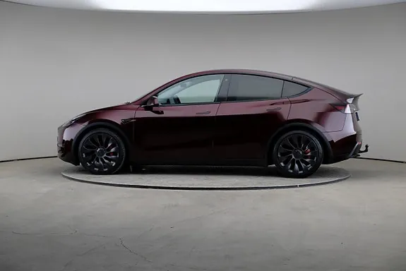 Tesla Model Y 2023 photo 4
