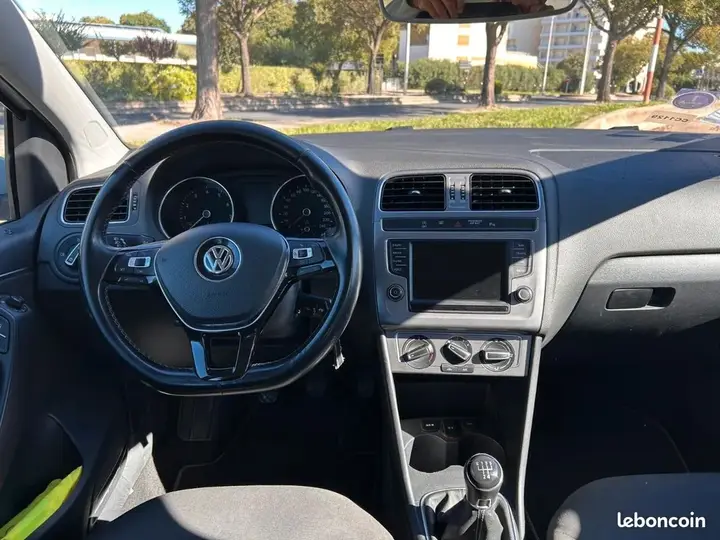 Volkswagen Polo 2015 photo 3