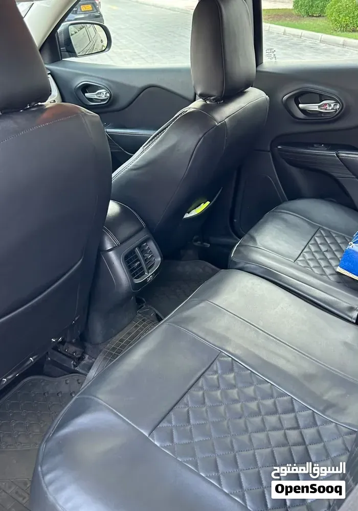 Jeep Cherokee 2016 photo 3