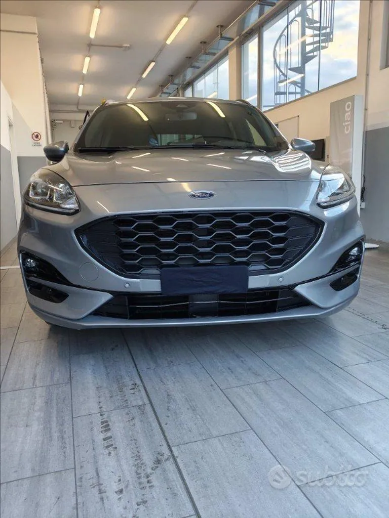Ford Kuga 2023 photo 2