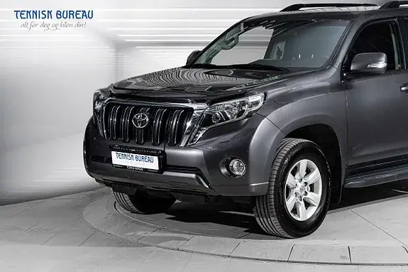Toyota Land Cruiser 2017 photo 2