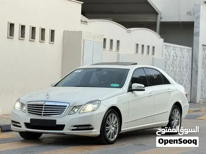 Mercedes-Benz E-Class 2011 photo 2