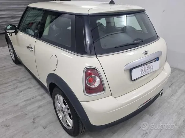 Mini One 2014 photo 4