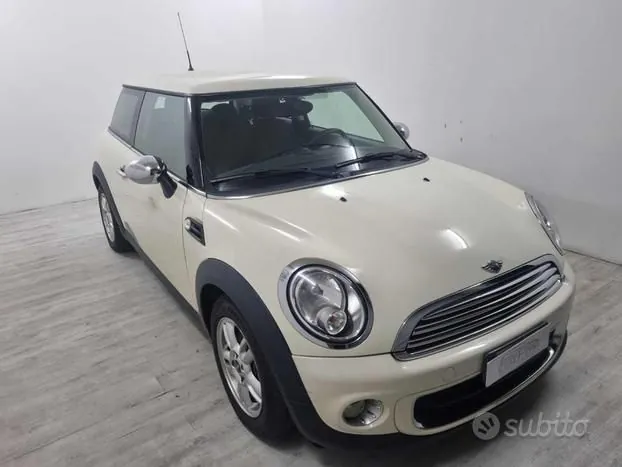 Mini One 2014 photo 2