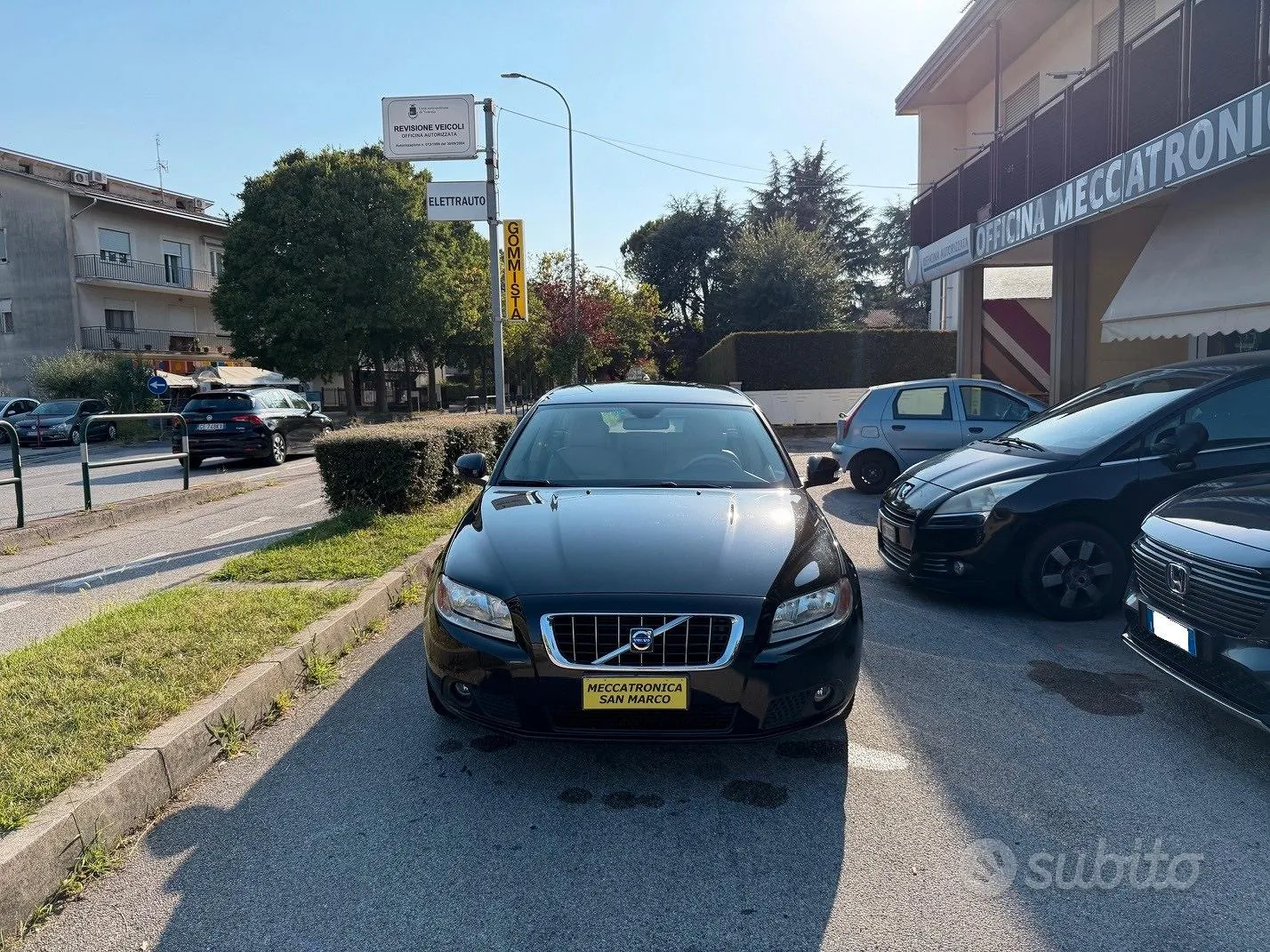 Volvo V70 2010 photo 2