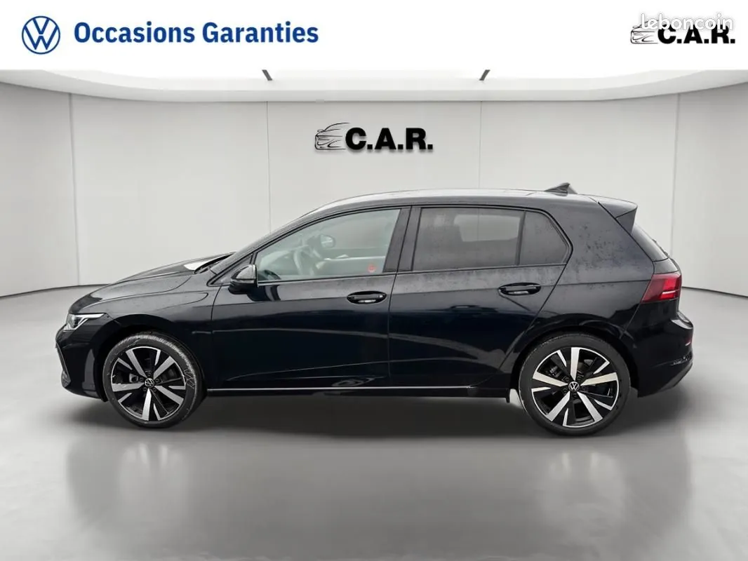 Volkswagen Golf 2025 photo 2
