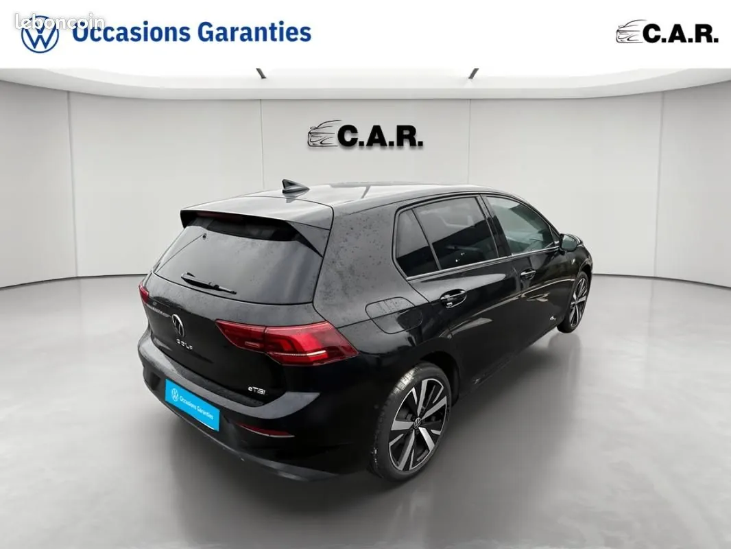 Volkswagen Golf 2025 photo 5