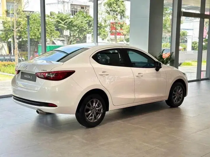 Mazda 2 2026 photo 3
