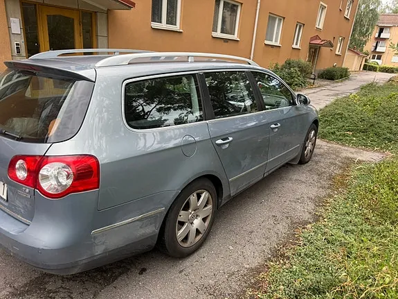 Volkswagen Passat 2010 photo 3