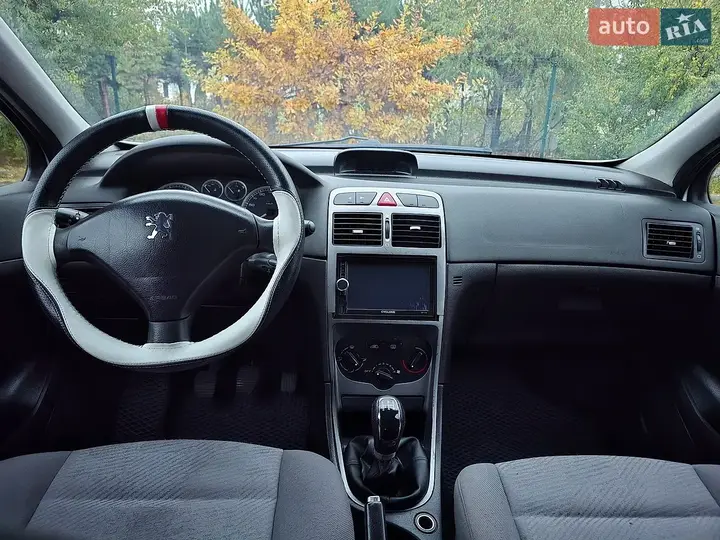 Peugeot 307 2003 photo 2