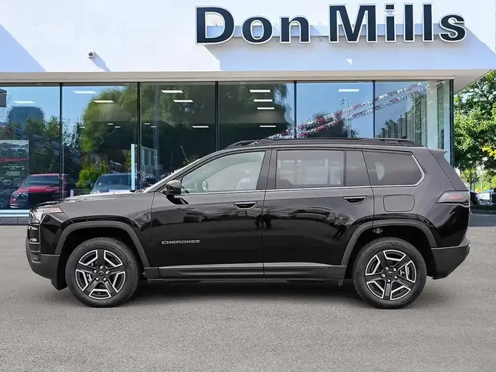 Jeep Cherokee 2026 photo 3