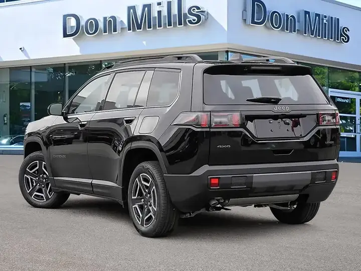 Jeep Cherokee 2026 photo 4